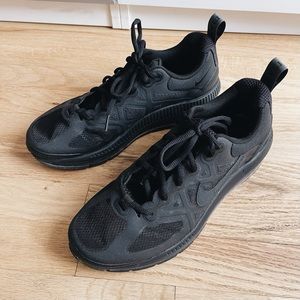 Nike Air Max Genome Sneaker